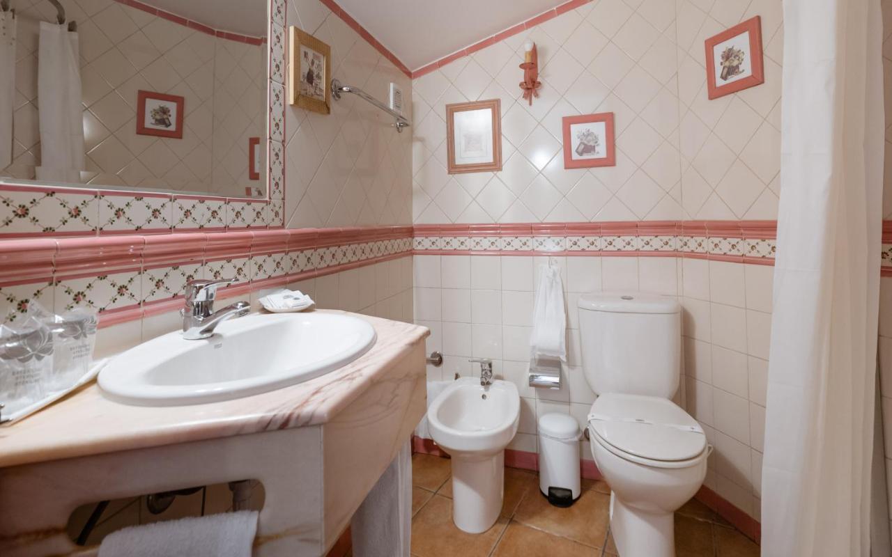 Hotel Casa De S. Thiago De Óbidos Extérieur photo