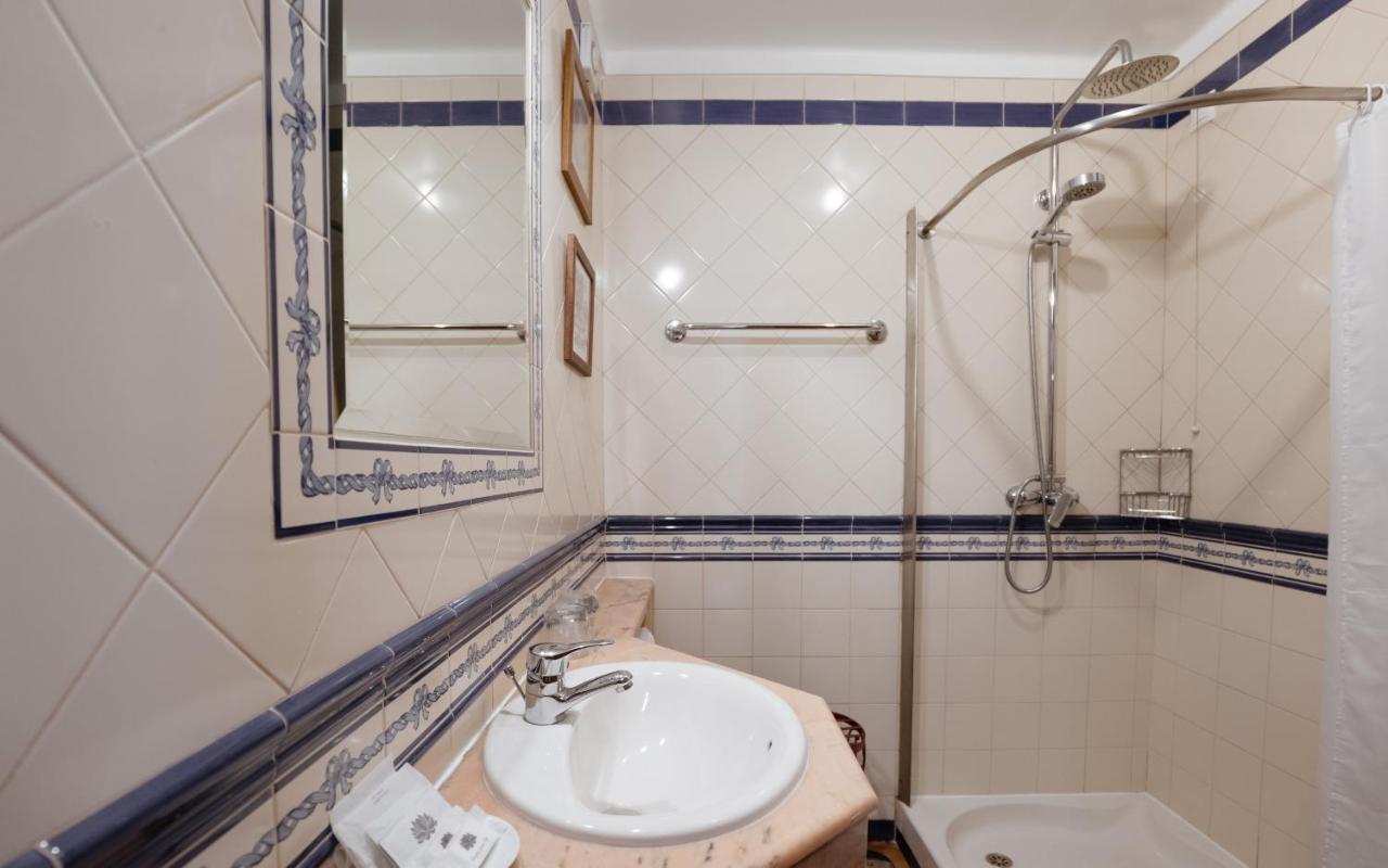 Hotel Casa De S. Thiago De Óbidos Extérieur photo
