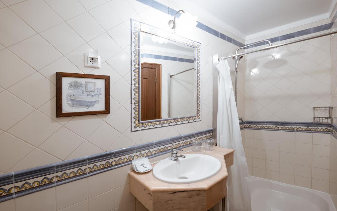 Hotel Casa De S. Thiago De Óbidos Extérieur photo