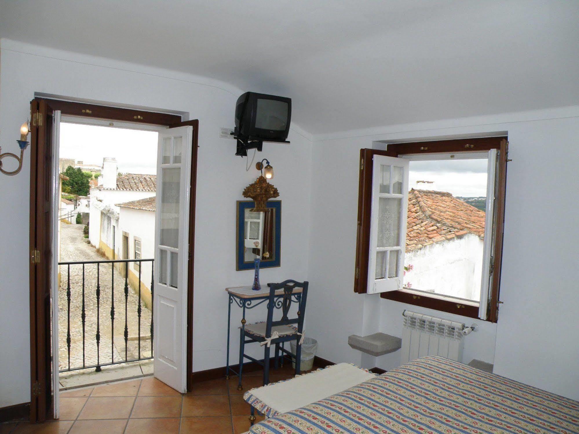 Hotel Casa De S. Thiago De Óbidos Extérieur photo